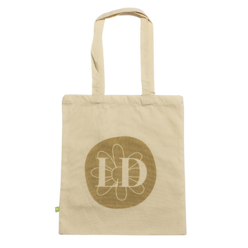 Gepersonaliseerde tote bag met gegraveerd design – voorbeeld van graveerwerk.